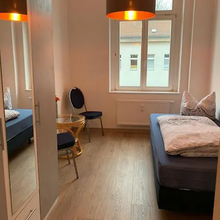 Ein In Einer 4-zimmer-wohnung In Mit Gemeinschaftskueche Und -bad לייפציג